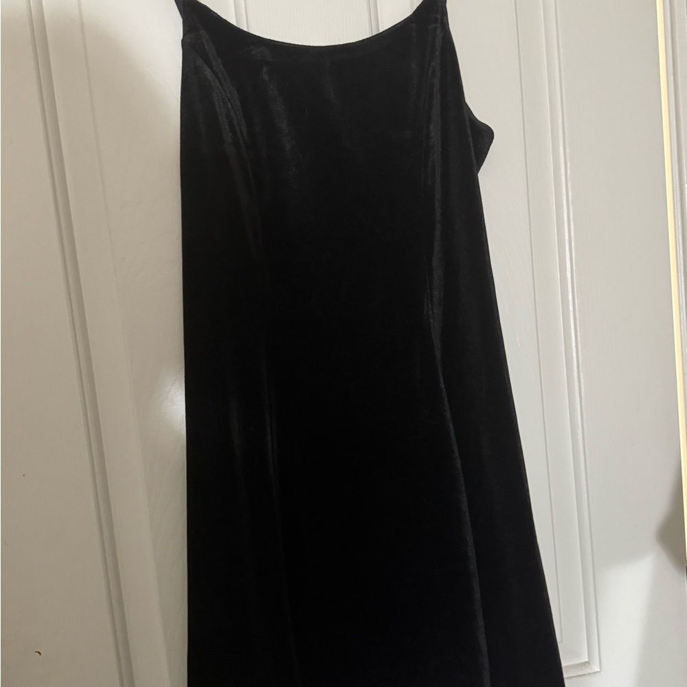 Elegant Black Velvet Dress